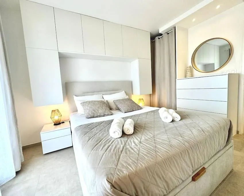 Apartmán Charmant 2P Avec Piscine Et Parking - Antibes